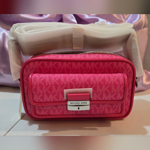 NWT Michael Kors Pink Crossbody Bag with Signature Monogram - Picture 1 of 3